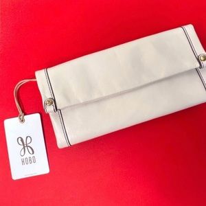 HOBO Fable Leather Wallet in Magnolia NWT